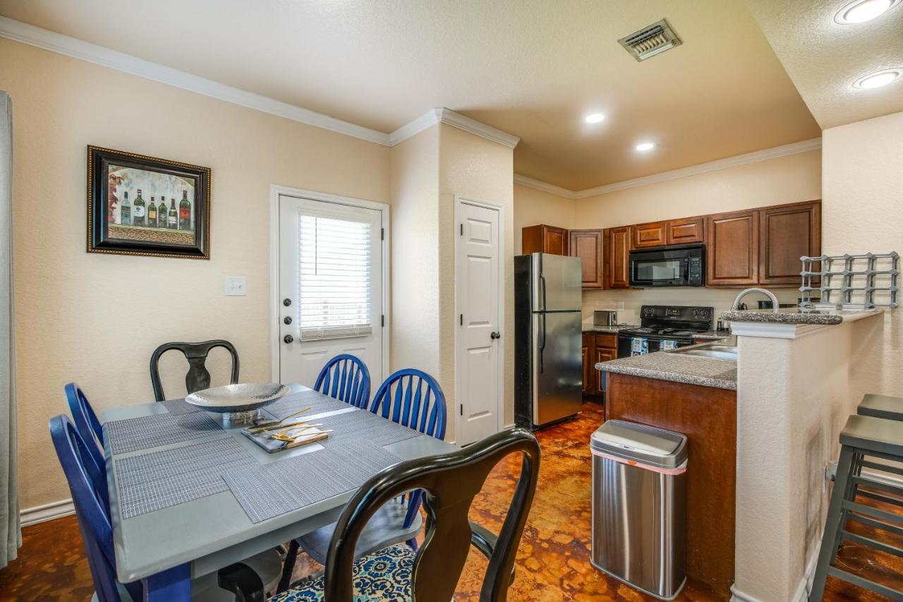 San Antonio Townhome About 2 Mi To Aquarium! Exterior photo